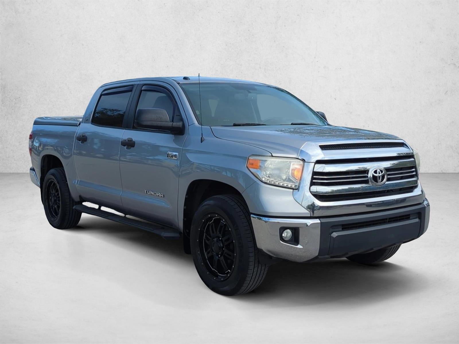 2017 Toyota Tundra 2WD 2WD SR5 CrewMax 5.5' Bed 5.7L FFV (SE)