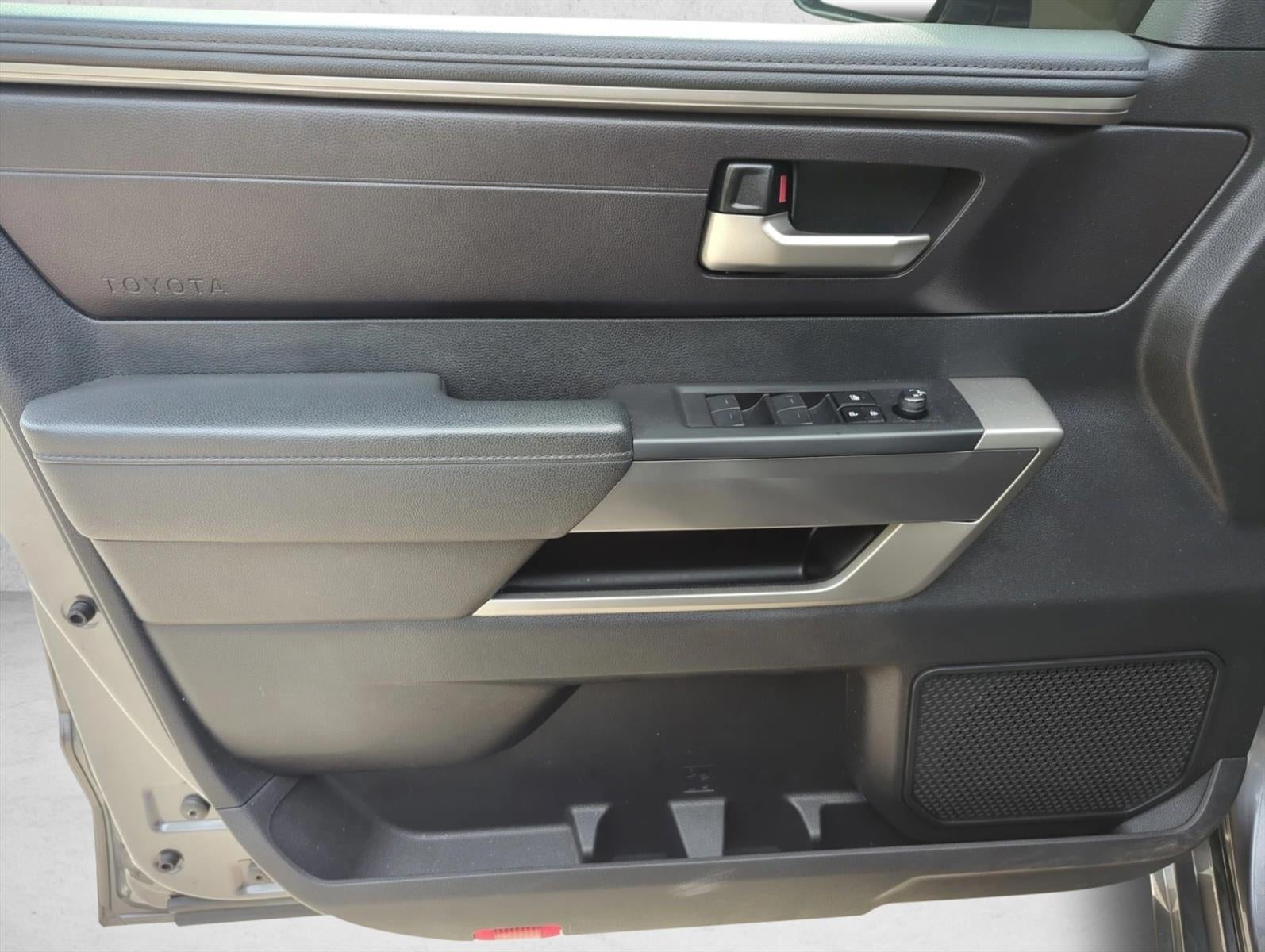 2023 Toyota Tundra 2WD 2WD SR5 CrewMax 5.5' Bed (SE)