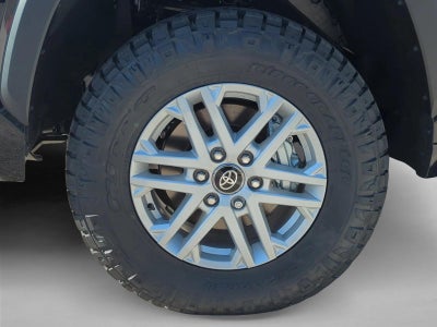 2025 Toyota Tundra 4WD 4WD SR5 CrewMax 5.5' Bed (SE)
