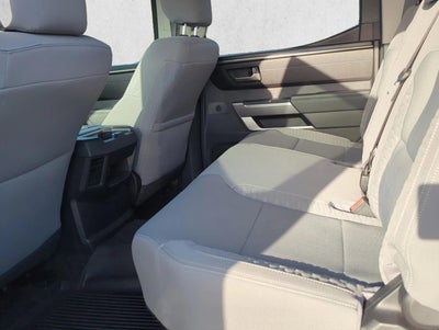 2022 Toyota Tundra 4WD 4WD SR5 CrewMax 5.5' Bed (SE)
