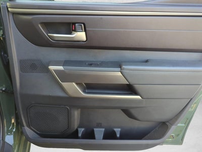 2022 Toyota Tundra 4WD 4WD SR5 CrewMax 5.5' Bed (SE)