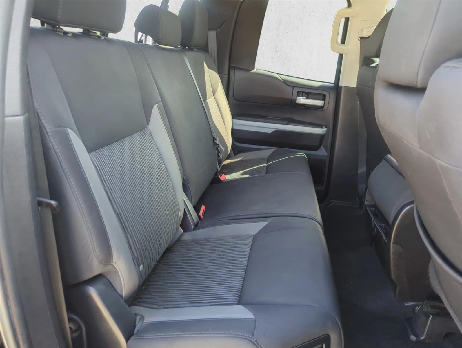 2016 Toyota Tundra 4WD Truck 4WD Double Cab Standard Bed 5.7L FFV V8 SR5 (GS)