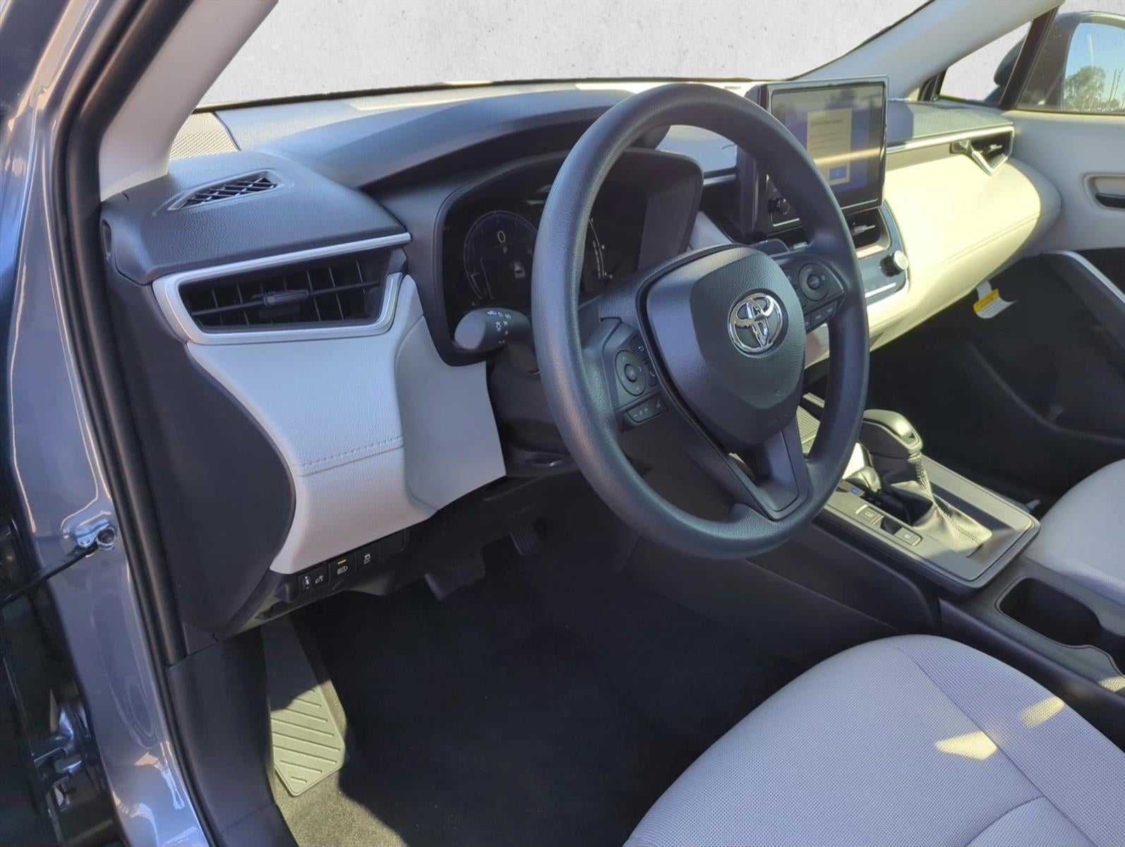 2026 Toyota Corolla Cross L 2WD (Natl)