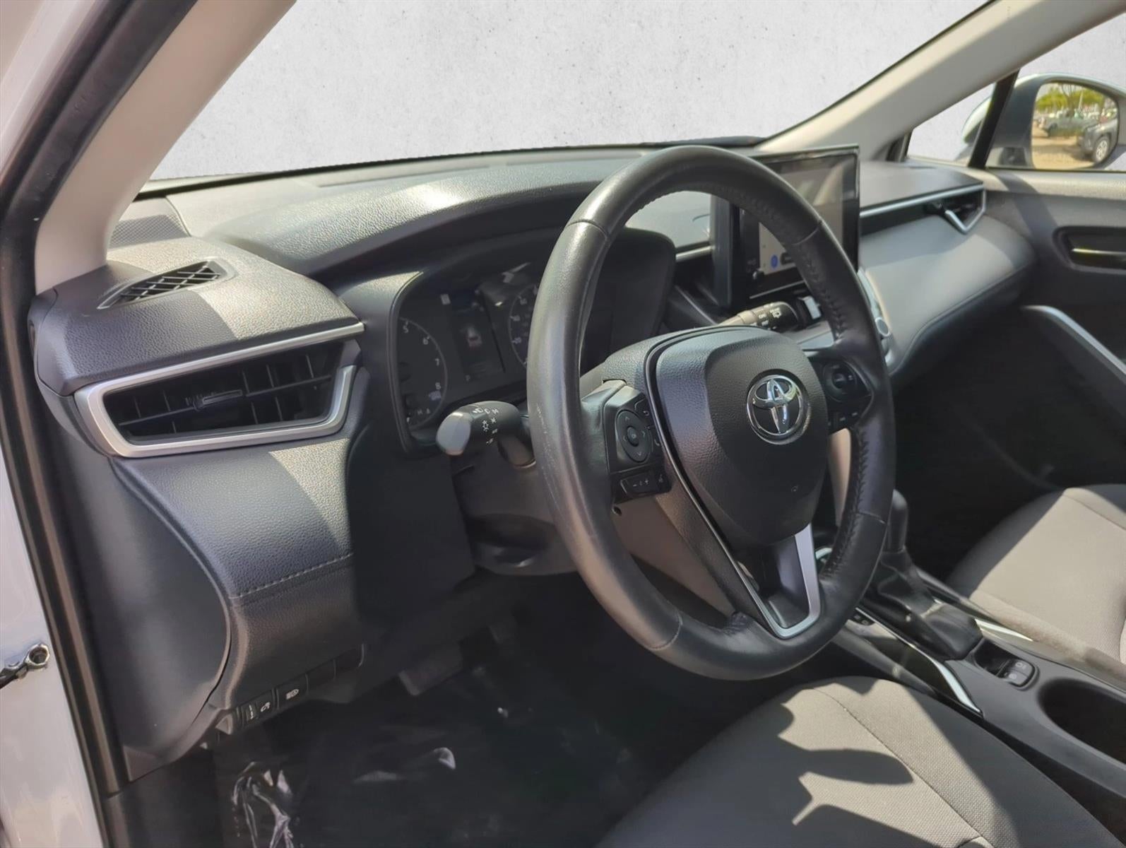 2024 Toyota Corolla Cross LE 4WD (Natl)