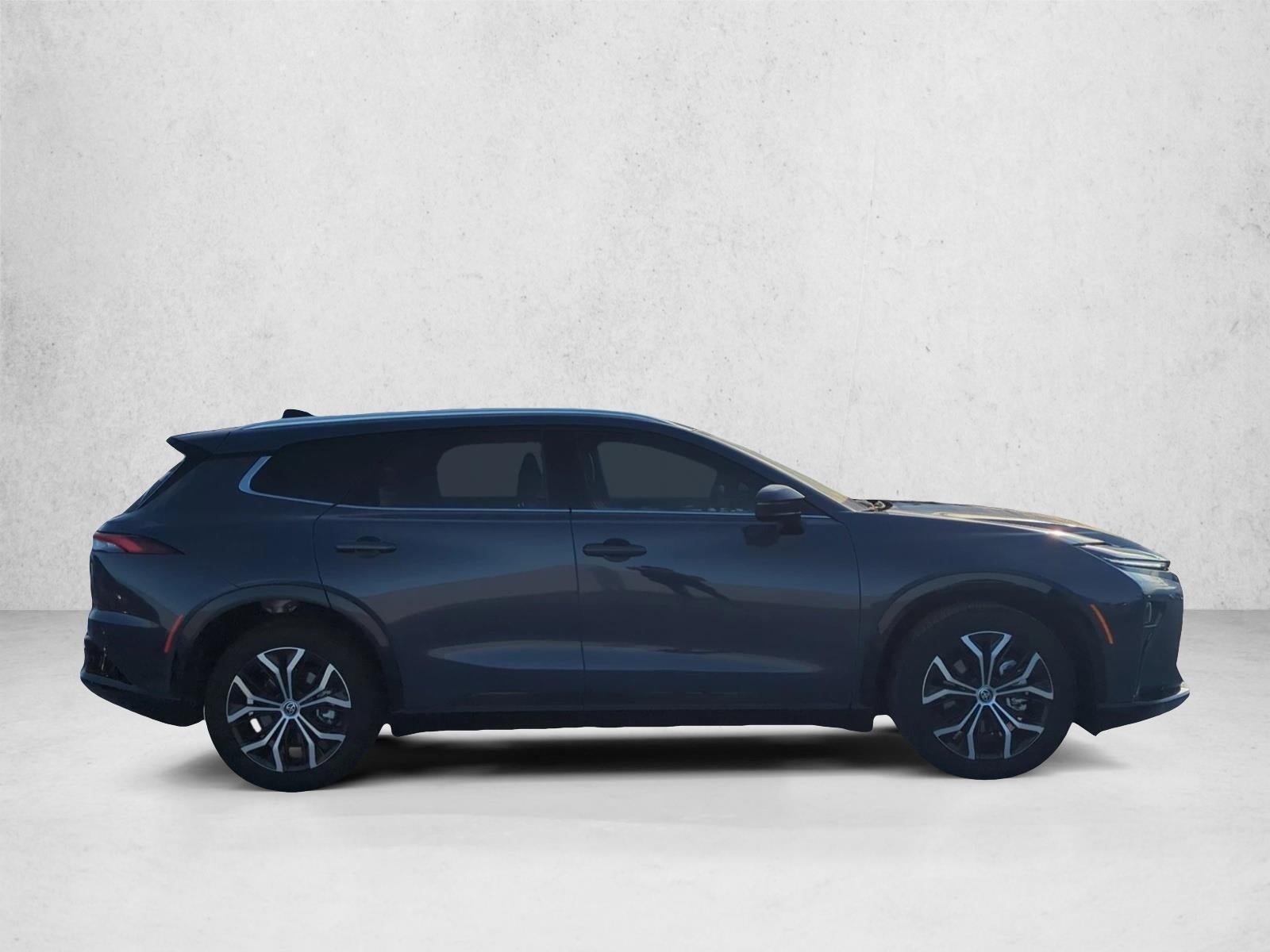 2025 Toyota Crown Signia XLE AWD (Natl)