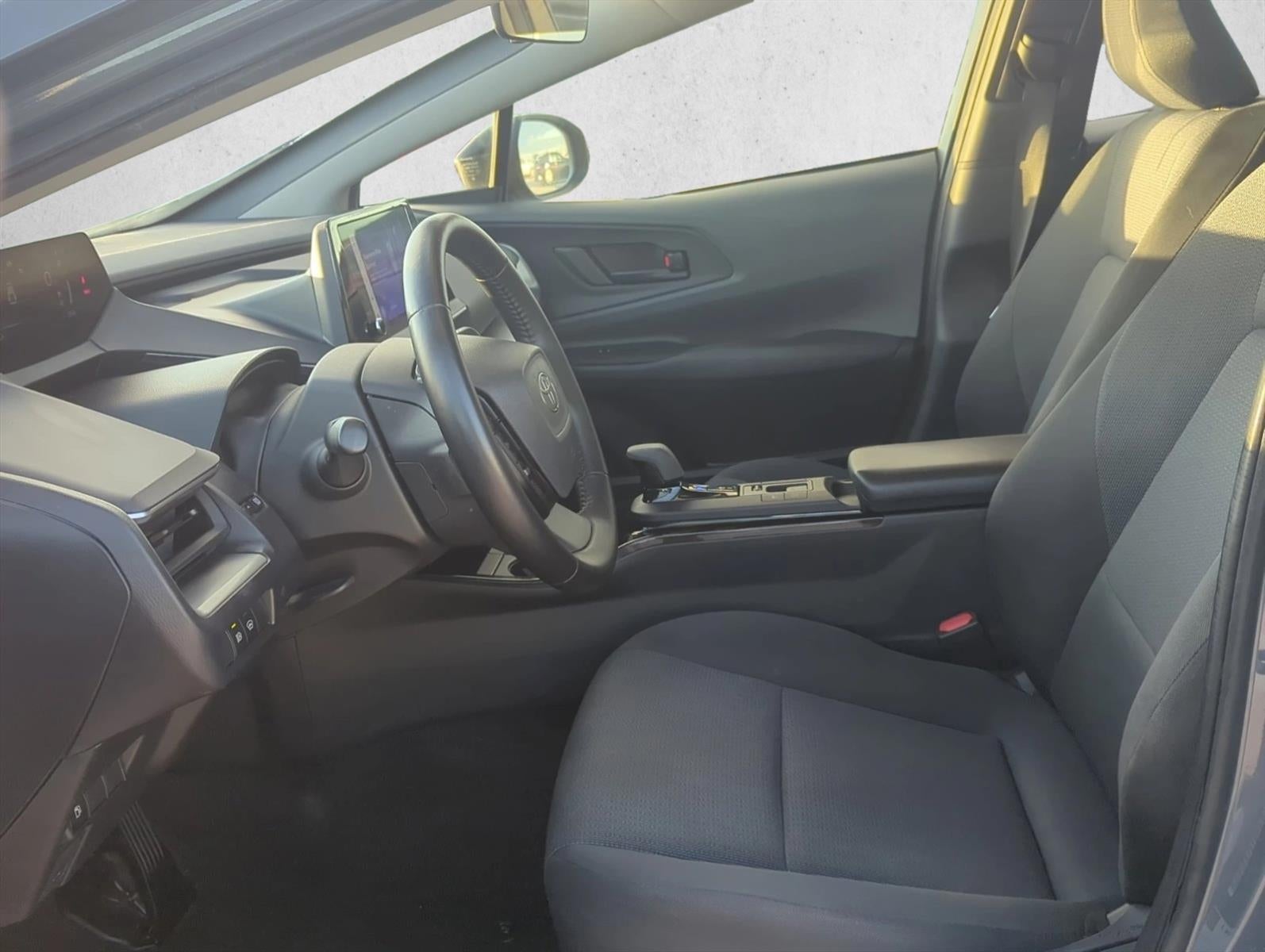 2024 Toyota Prius LE (Natl)