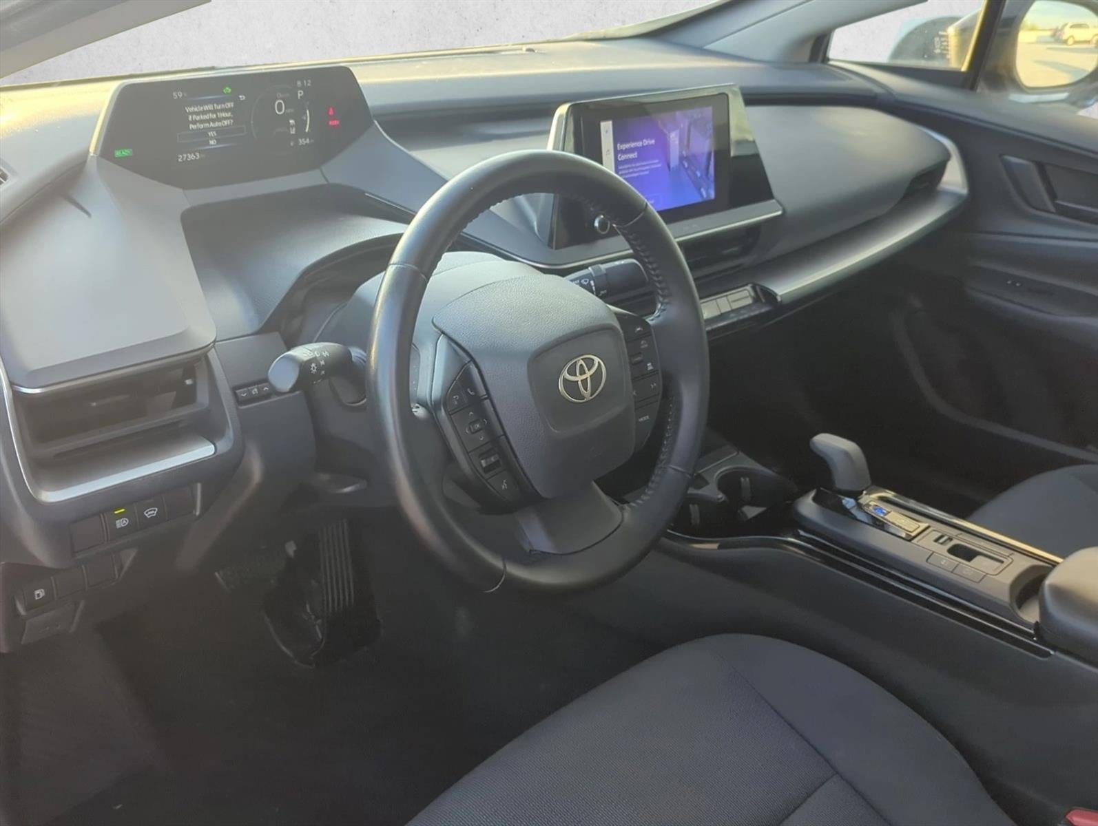 2024 Toyota Prius LE (Natl)