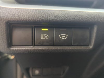 2024 Toyota Prius LE (Natl)