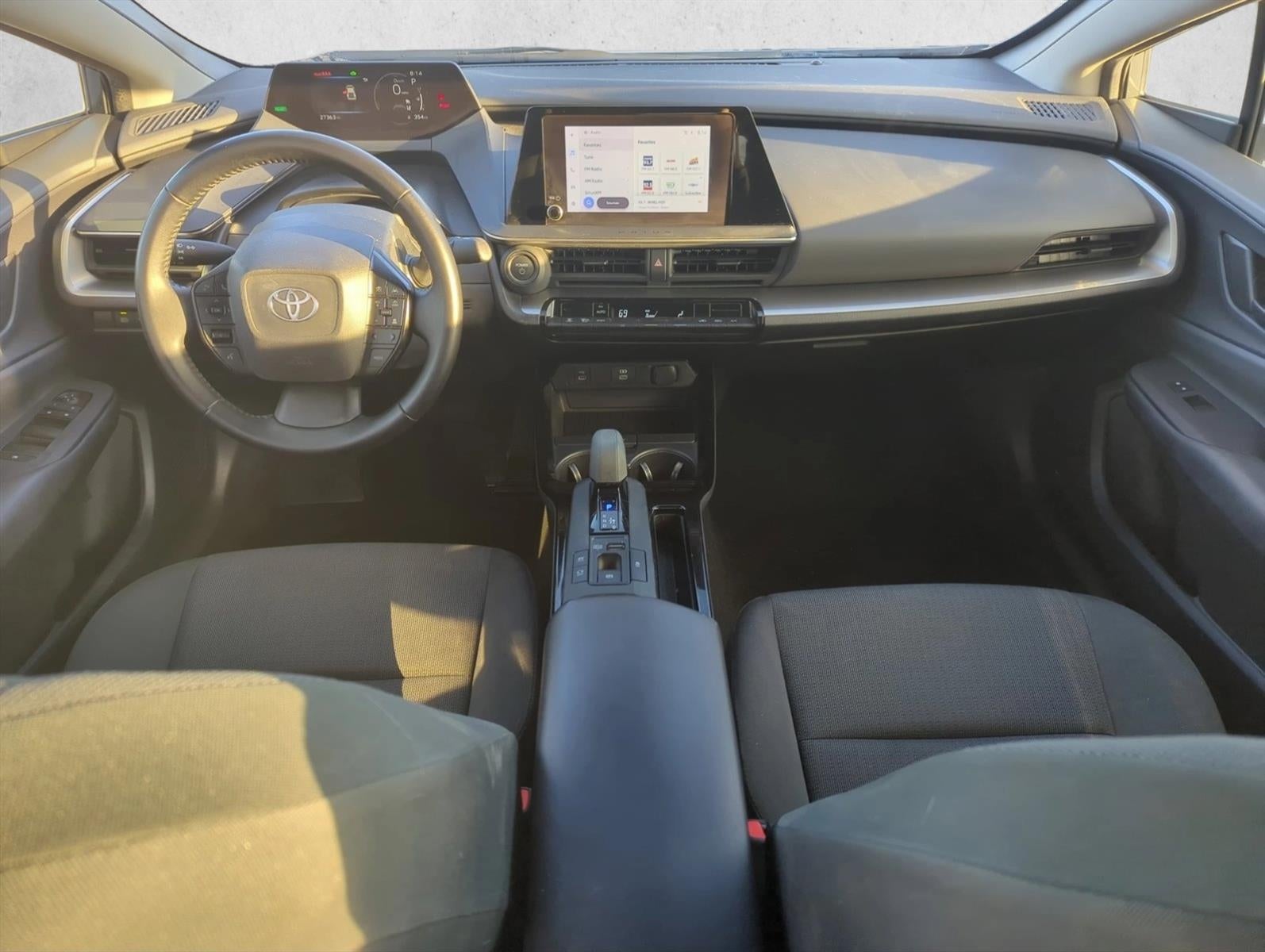 2024 Toyota Prius LE (Natl)