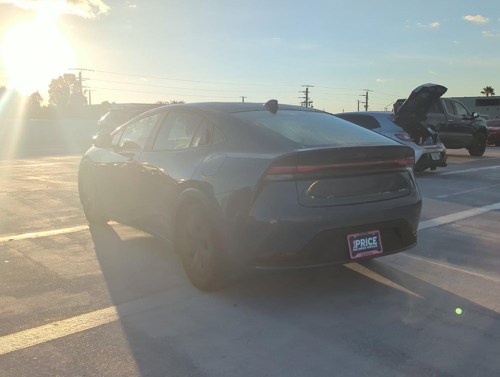 2024 Toyota Prius LE (Natl)