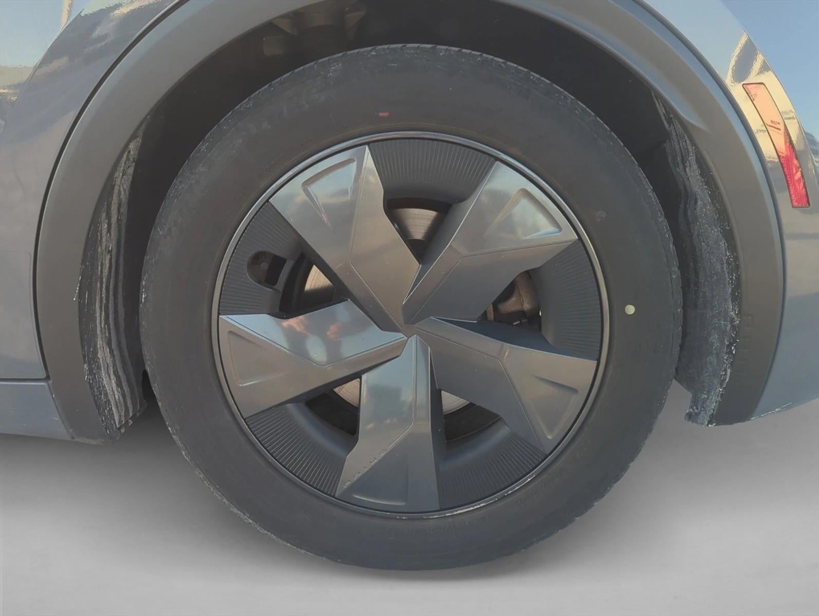 2024 Toyota Prius LE (Natl)