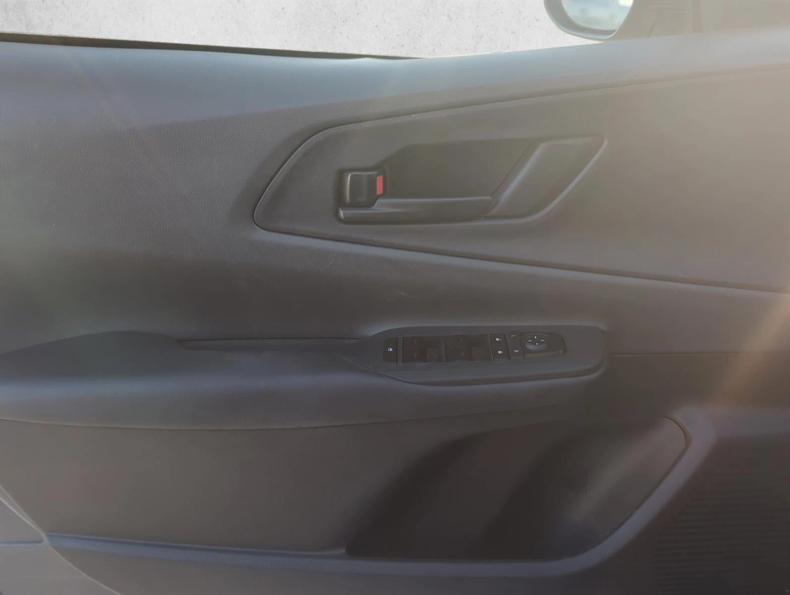 2024 Toyota Prius LE (Natl)