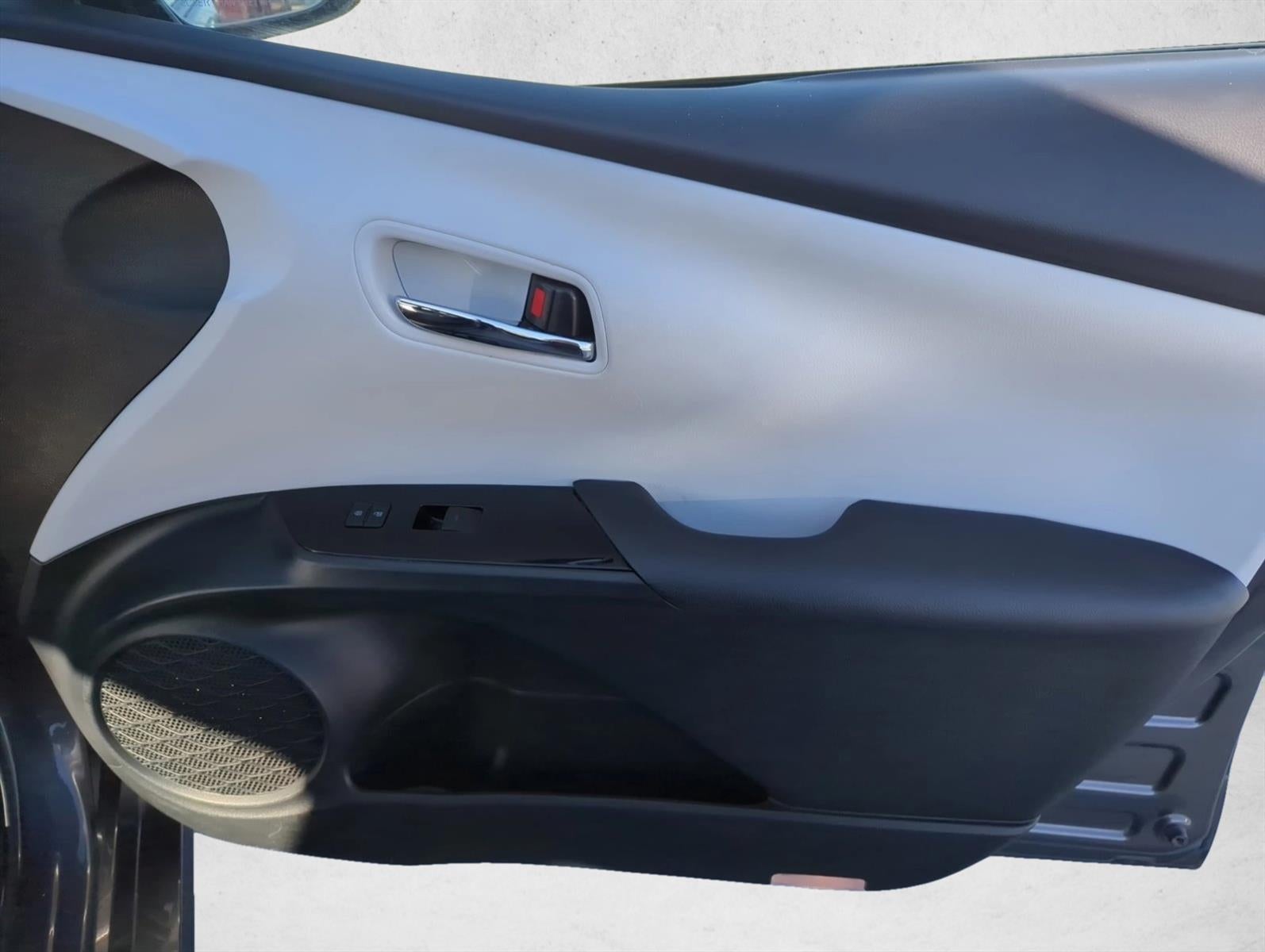 2021 Toyota Prius XLE (Natl)