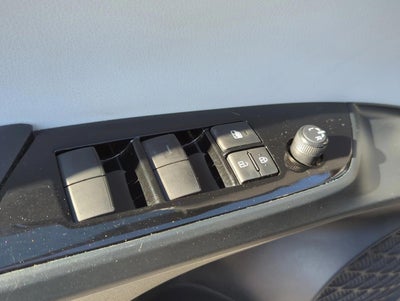 2021 Toyota Prius XLE (Natl)