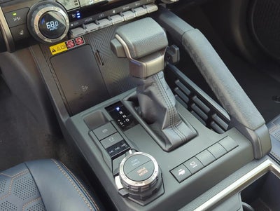 2026 Toyota 4Runner Hybrid Platinum 4WD (Natl)