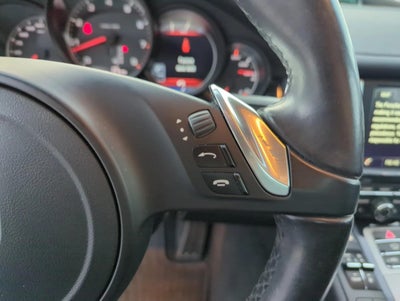 2015 Porsche Panamera 4dr HB
