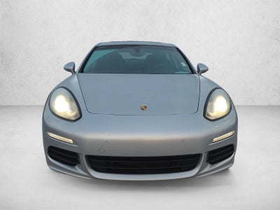 2015 Porsche Panamera 4dr HB