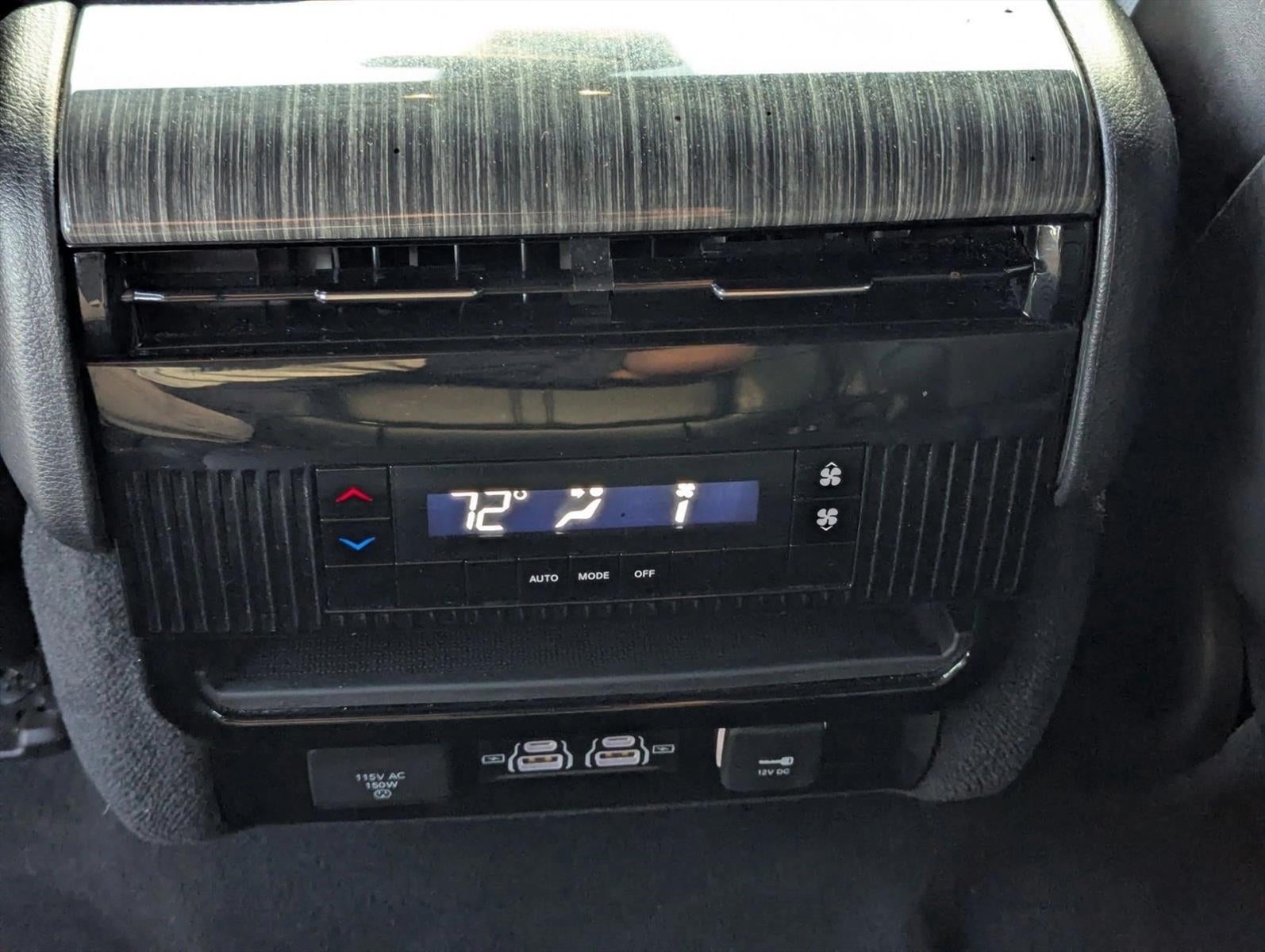 2022 Jeep Wagoneer Series II 4x2