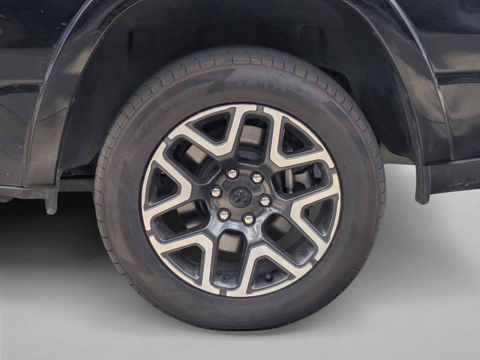 2025 RAM 1500 Laramie 4x4 Crew Cab 5'7" Box