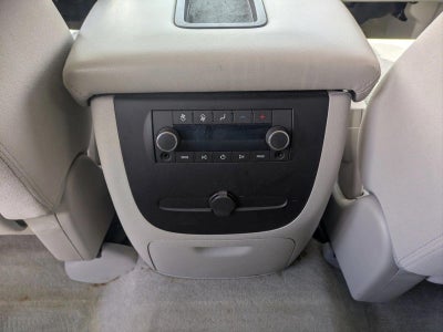 2008 Chevrolet Suburban 2WD 4dr 1500 LT w/1LT