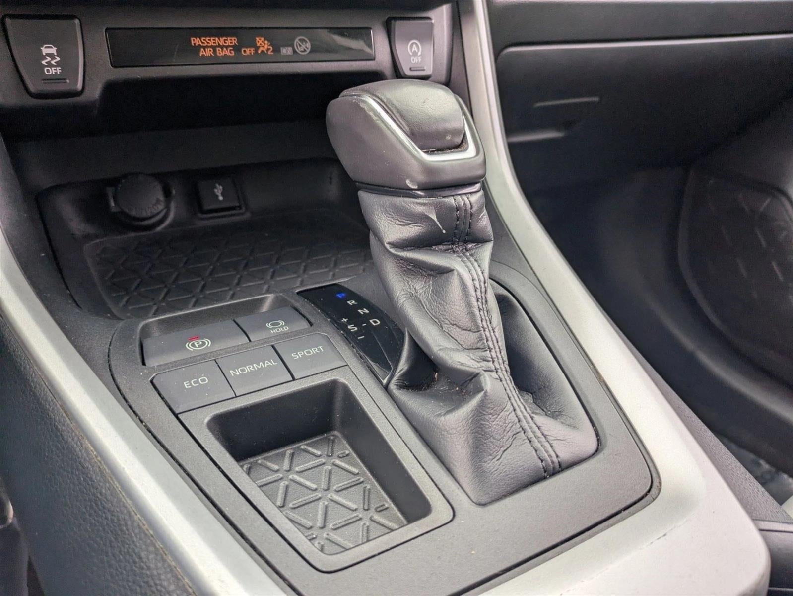 2020 Toyota RAV4 XLE Premium FWD (Natl)