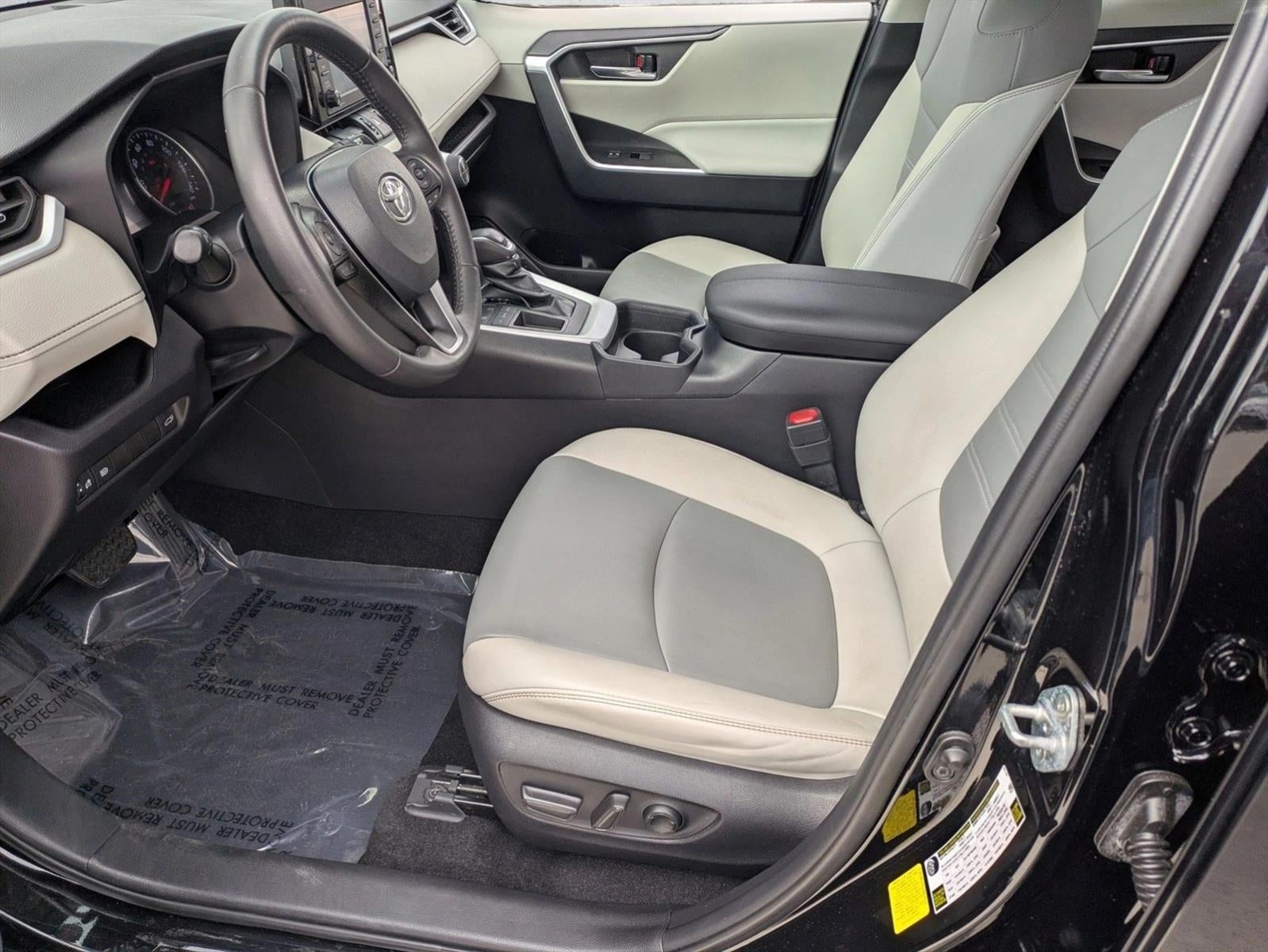 2020 Toyota RAV4 XLE Premium FWD (Natl)