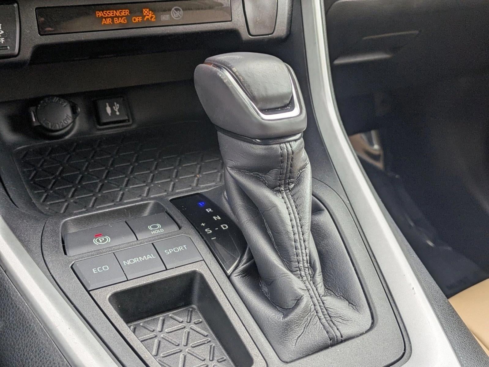 2019 Toyota RAV4 XLE Premium FWD (Natl)