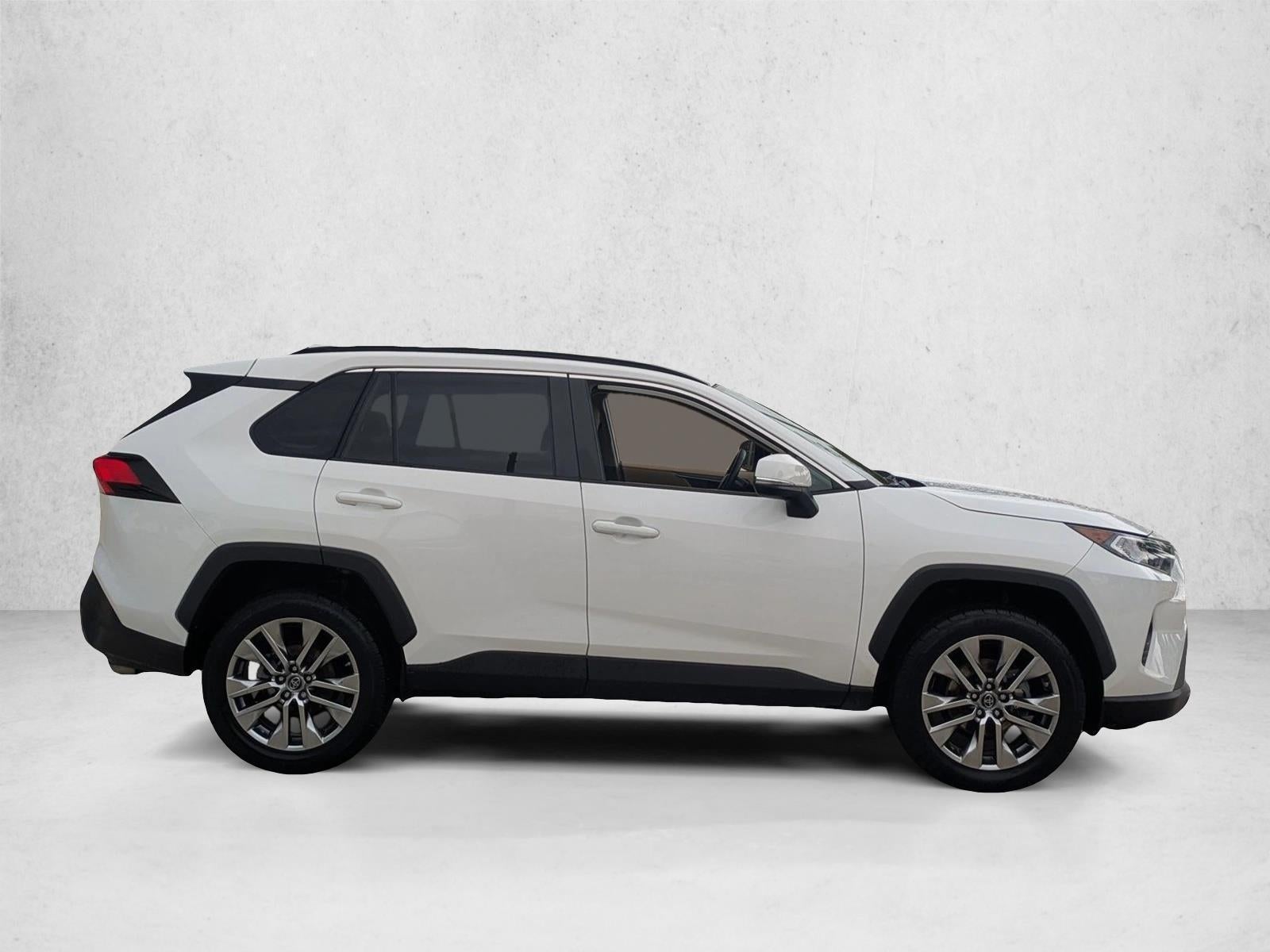 2019 Toyota RAV4 XLE Premium FWD (Natl)