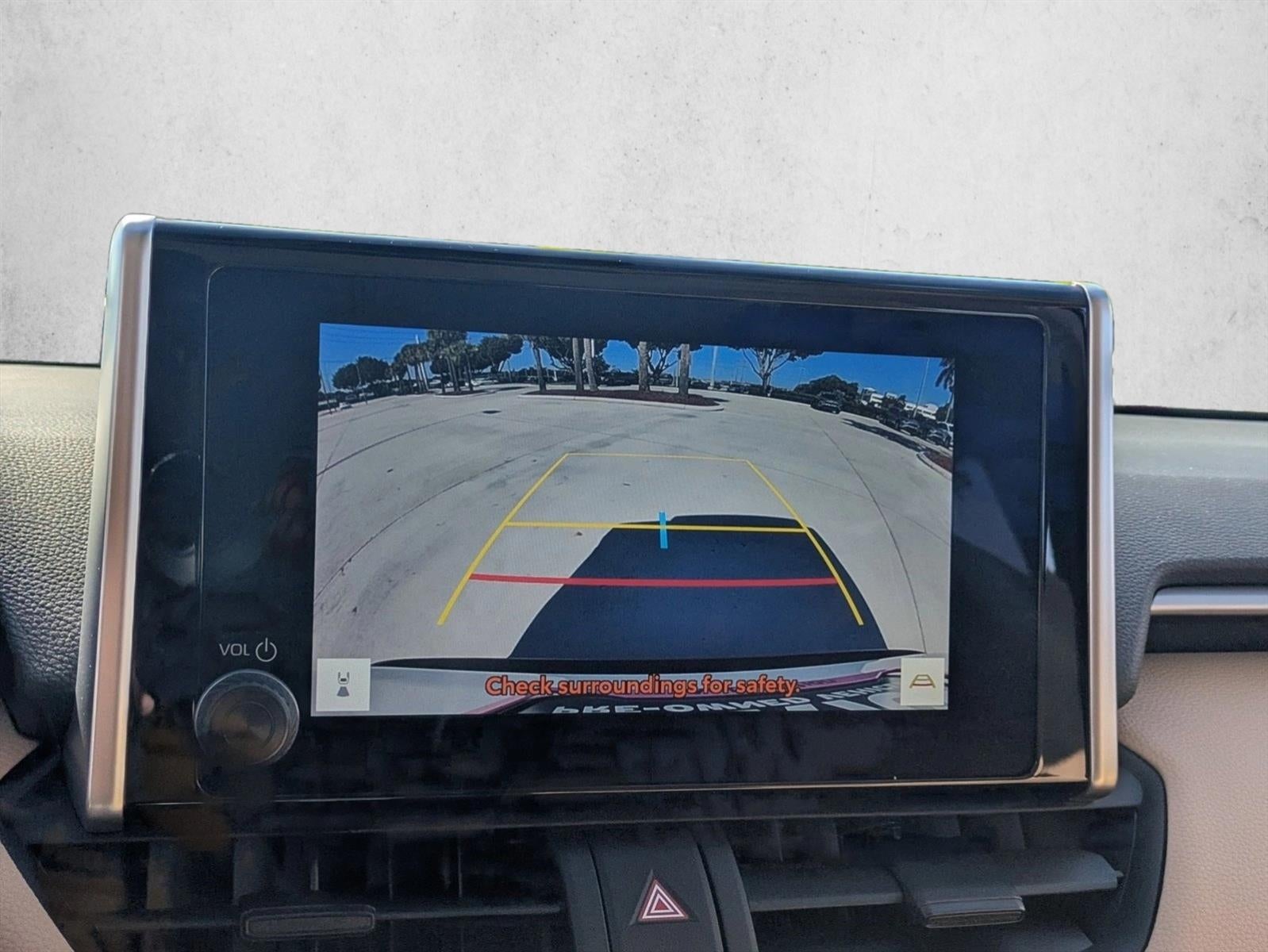 2025 Toyota RAV4 LE FWD (GS)