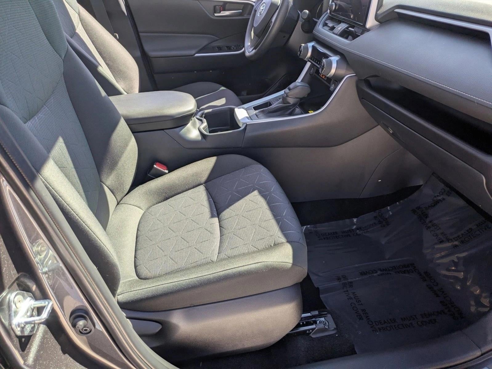 2025 Toyota RAV4 XLE FWD (GS)