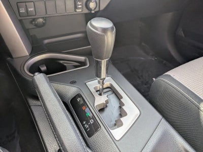 2017 Toyota RAV4 XLE FWD (GS)