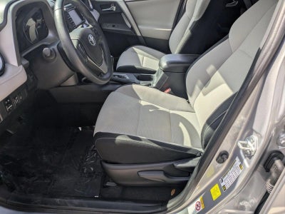 2017 Toyota RAV4 XLE FWD (GS)