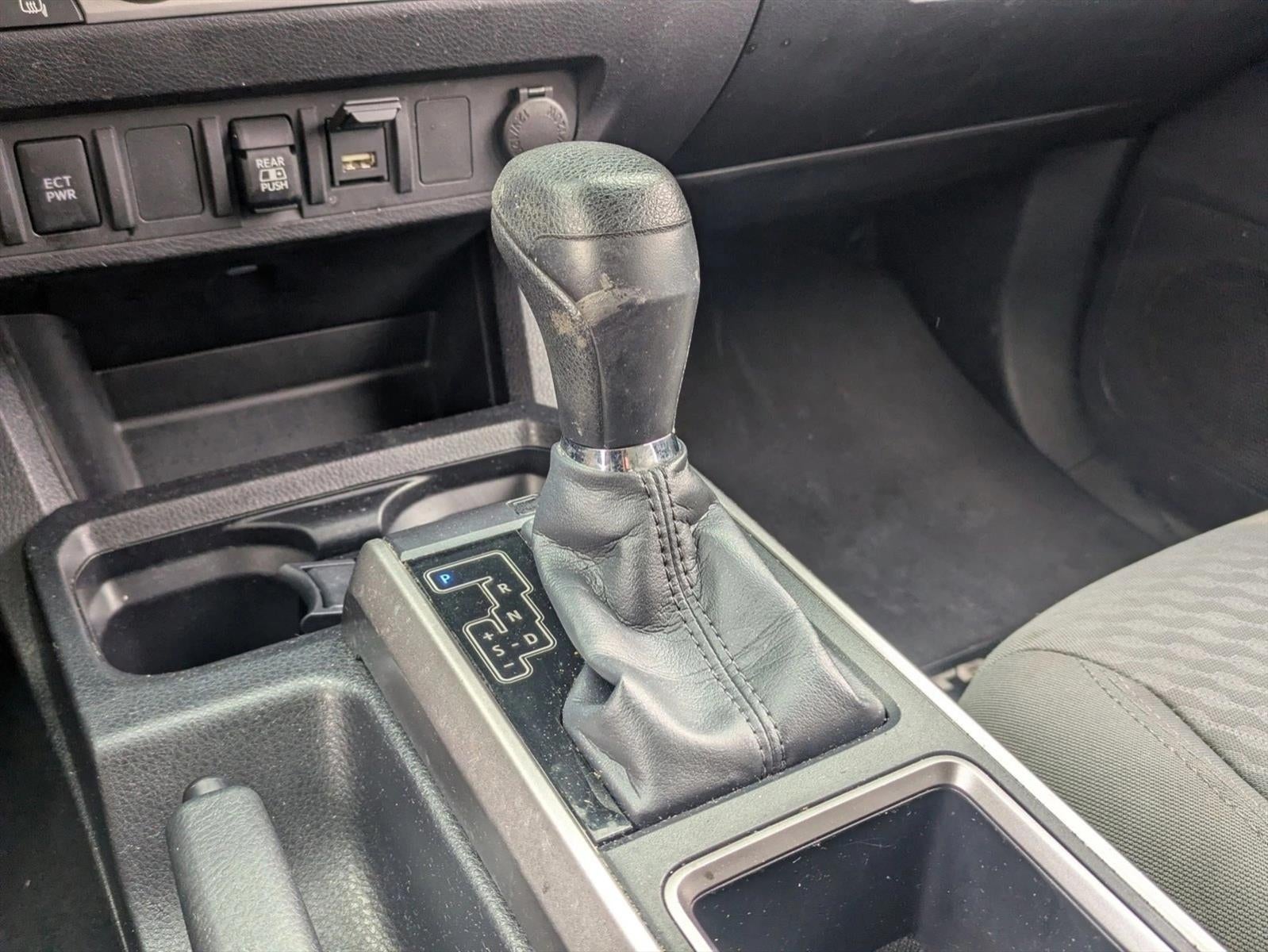 2023 Toyota Tacoma 2WD 2WD SR5 Double Cab 5' Bed V6 AT (GS)