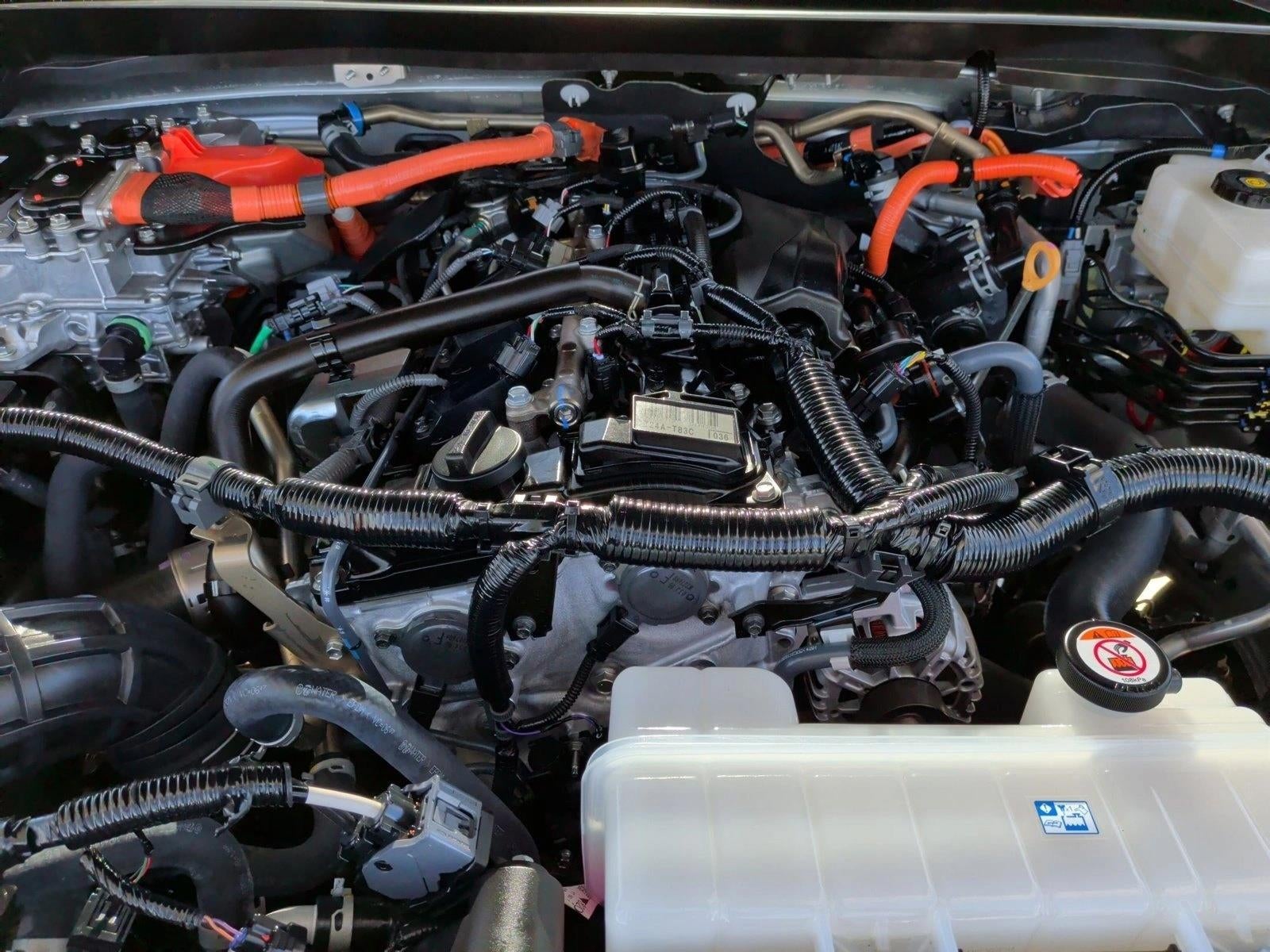 2025 Toyota Tacoma 4WD 4WD Trailhunter Hybrid Double Cab 6' Bed AT (Natl)