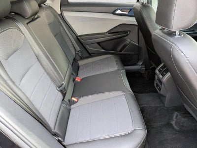 2024 Volkswagen Taos SE FWD