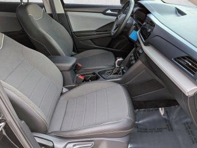 2024 Volkswagen Taos SE FWD