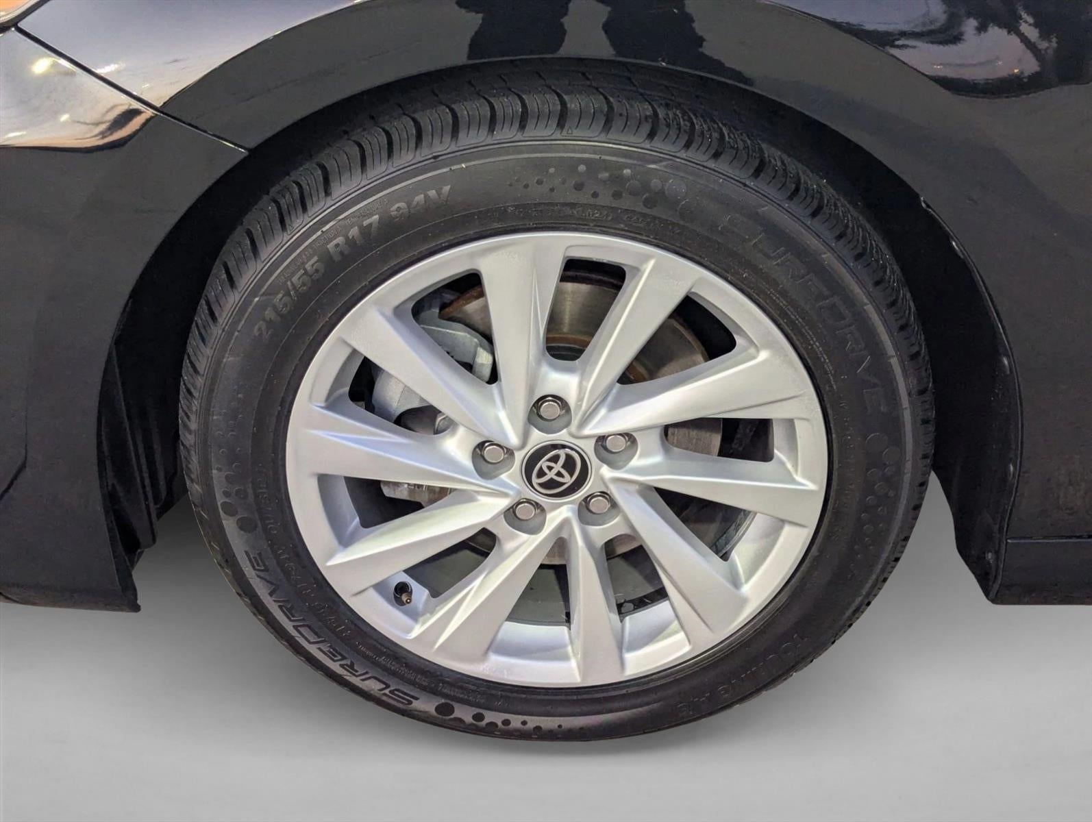 2023 Toyota Camry LE Auto (SE)