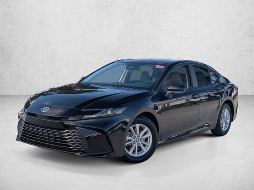2025 Toyota Camry LE (SE)