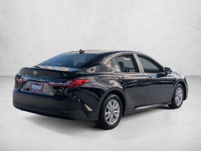 2025 Toyota Camry LE (SE)