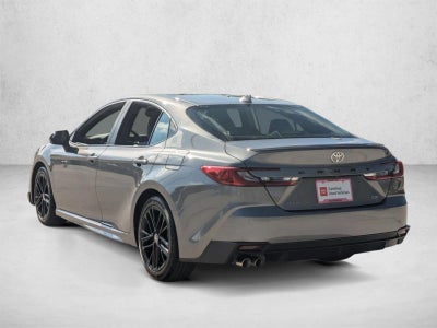 2025 Toyota Camry SE (Natl)