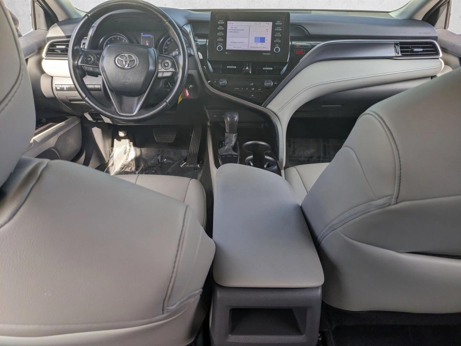 2024 Toyota Camry SE Auto (SE)