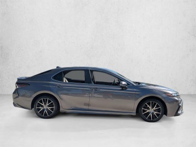 2024 Toyota Camry SE Auto (SE)