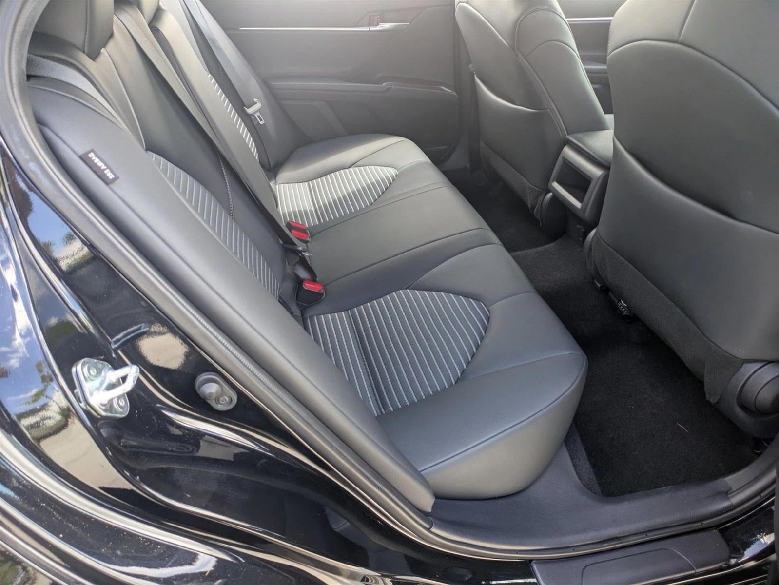 2024 Toyota Camry SE Auto (SE)