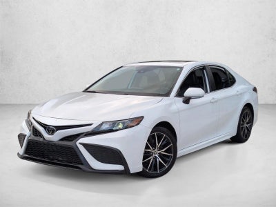2022 Toyota Camry SE Auto (SE)