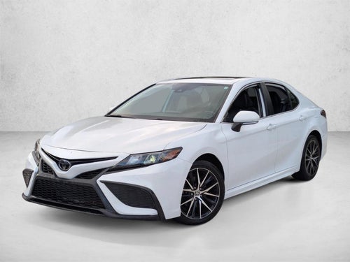 2022 Toyota Camry SE Auto (SE)