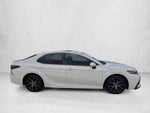2022 Toyota Camry SE Auto (SE)