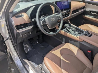 2025 Toyota Grand Highlander Platinum AWD (Natl)