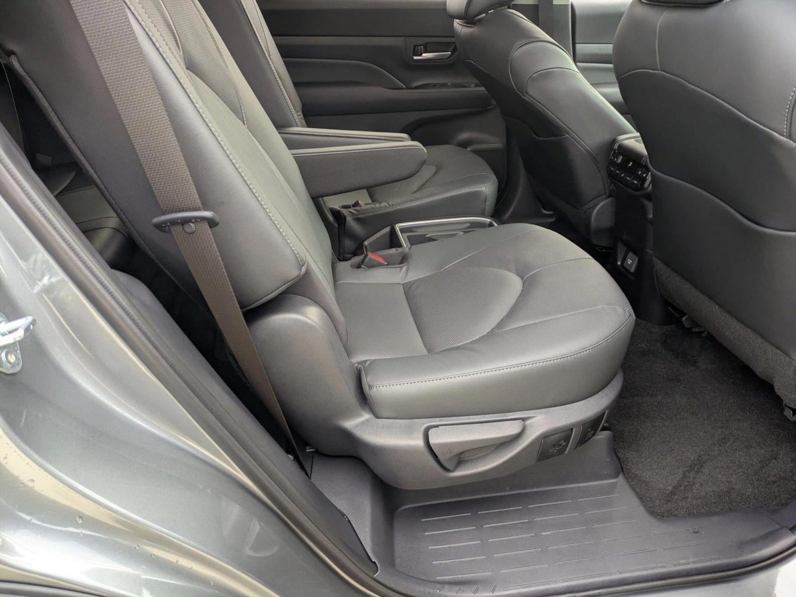 2025 Toyota Grand Highlander Platinum AWD (Natl)