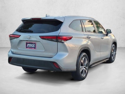 2023 Toyota Highlander XLE FWD (Natl)