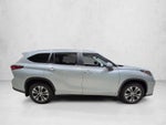 2023 Toyota Highlander XLE FWD (Natl)
